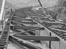 Struttura in acciaio del viadotto "Masone Murtas" lungo la statale 125, fra an Priamo e Capo Boi